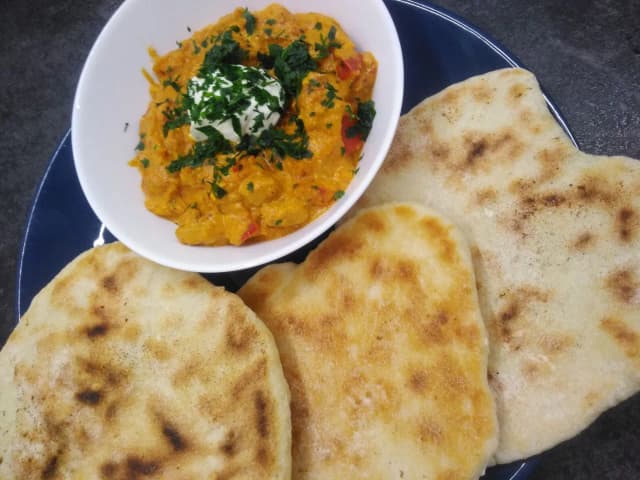 Jak zrobic chlebek naan w prosty sposób - idealny do curry Jak zrobic chlebek naan w prosty sposób - idealny do curry