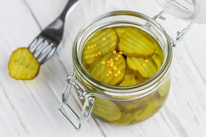 Jak zrobić ogórki w curry – prosty przepis na pyszne pikle Jak zrobić ogórki w curry – prosty przepis na pyszne pikle