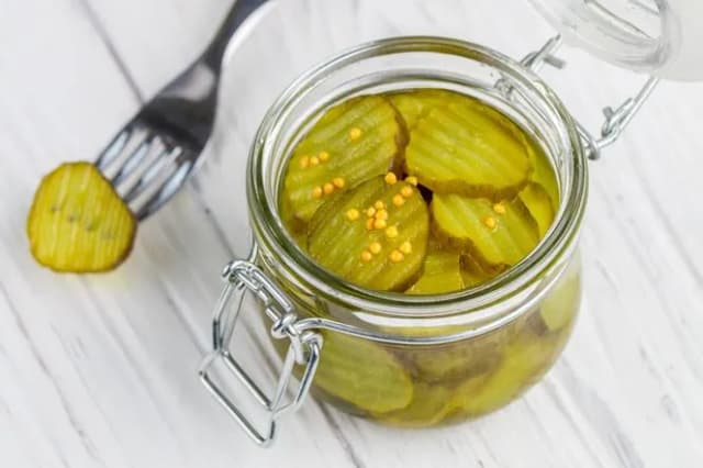 Jak zrobić ogórki w curry – prosty przepis na pyszne pikle Jak zrobić ogórki w curry – prosty przepis na pyszne pikle