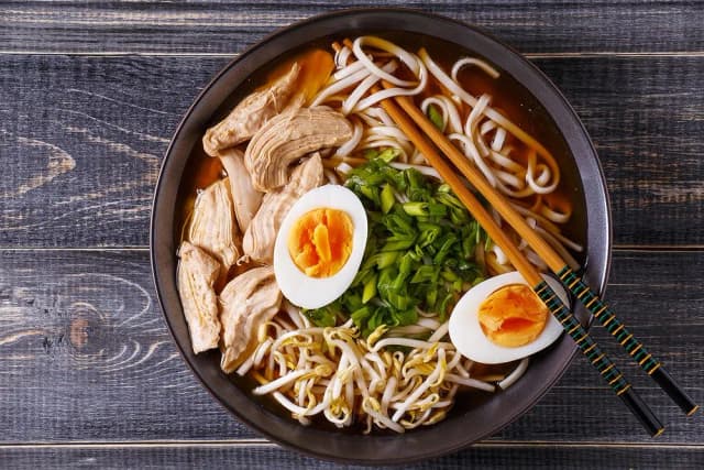 Co to jest ramen zupa? Poznaj sekrety tej japońskiej potrawy Co to jest ramen zupa? Poznaj sekrety tej japońskiej potrawy