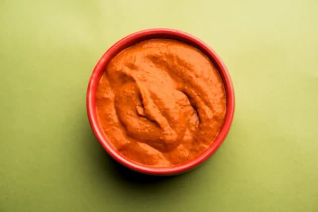 Czym zastąpić czerwoną pastę curry? Oto skuteczne alternatywy Czym zastąpić czerwoną pastę curry? Oto skuteczne alternatywy