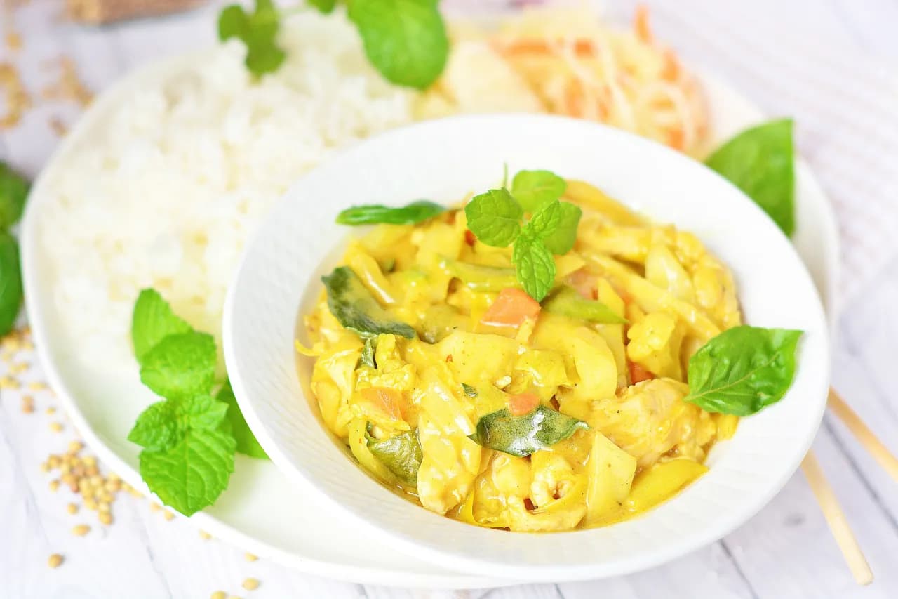 Jakie warzywa do kurczaka curry? Odkryj najlepsze składniki na smak Jakie warzywa do kurczaka curry? Odkryj najlepsze składniki na smak