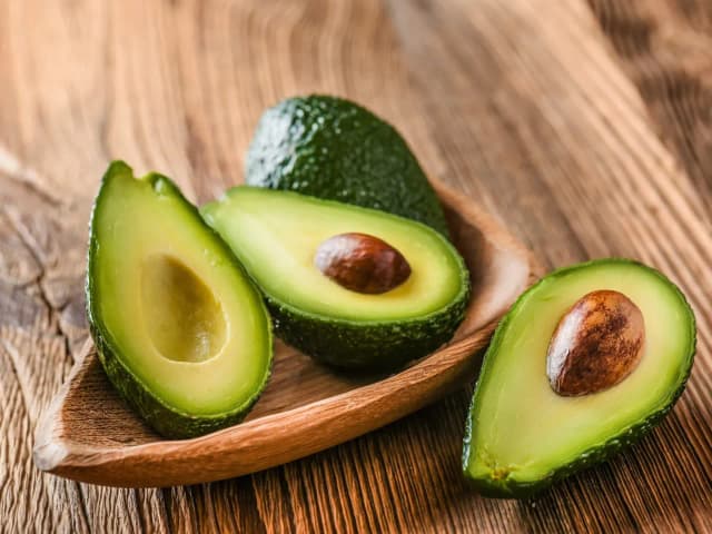 Jakie awokado wybrać do guacamole? Sprawdź, które odmiany są najlepsze! Jakie awokado wybrać do guacamole? Sprawdź, które odmiany są najlepsze!