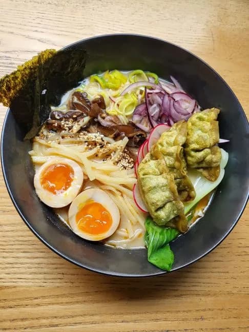 Gdzie zjeść najlepszy ramen? Sprawdź top miejsca i uniknij rozczarowania! Gdzie zjeść najlepszy ramen? Sprawdź top miejsca i uniknij rozczarowania!