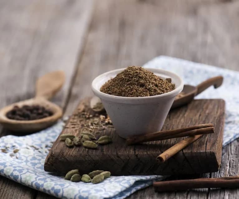 Garam masala – co to za przyprawa i jak wzbogaca potrawy? Garam masala – co to za przyprawa i jak wzbogaca potrawy?