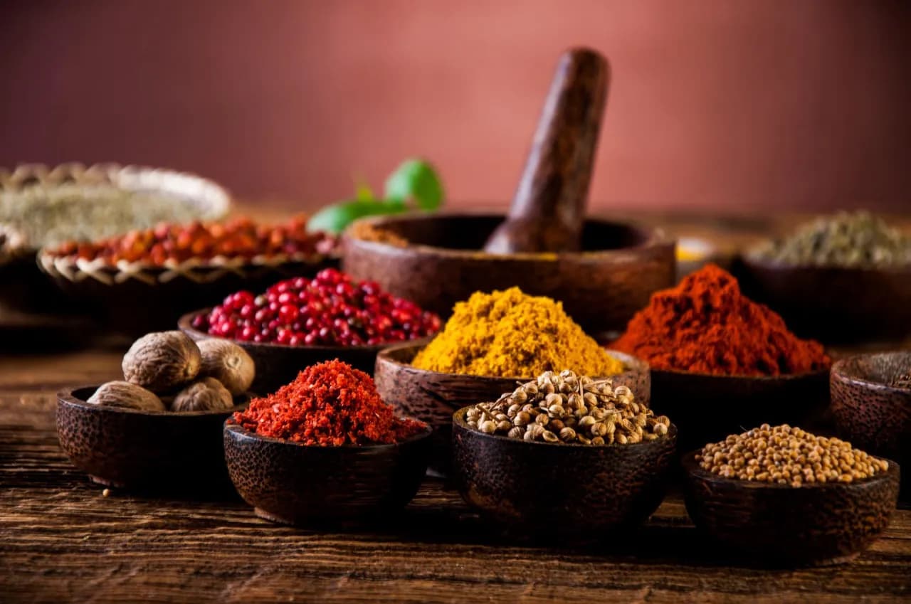 Curry co to za przyprawa: skład, smak i zastosowanie w kuchni Curry co to za przyprawa: skład, smak i zastosowanie w kuchni